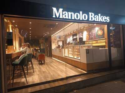 Manolo Bakes
