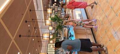 Food Market Restaurant - Photo 8