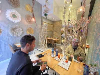 Restaurant Fantastic Real Food