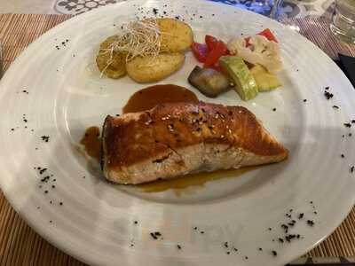 La Gaviota Restaurant