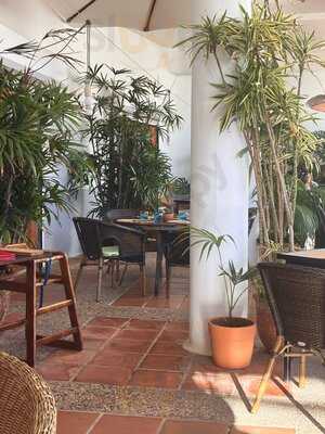 La Gaviota Restaurant