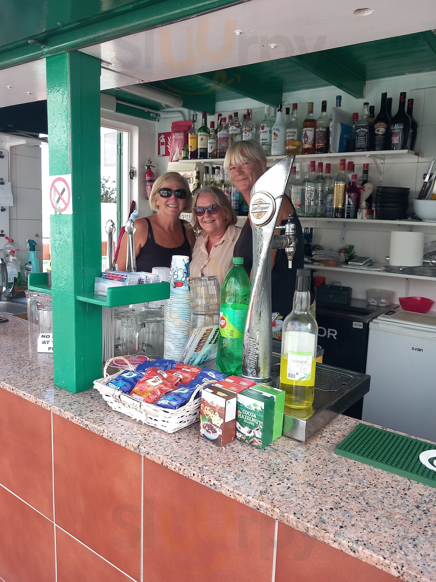 Kathy's Pool Bar