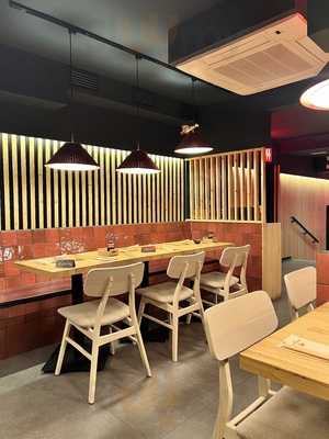 Asian Noodles & Sushi