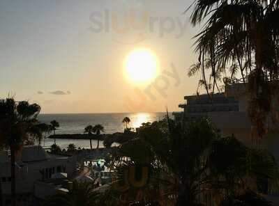 Sun Sea - Bay View Restaurant & Cafe