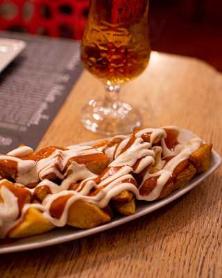 Lalina Bravas Y Tapas Chueca