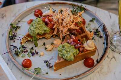 The Garden Brunch Café