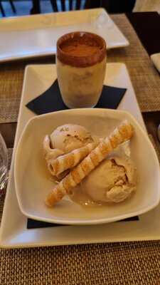 Trobaz Enoteca Gastronómica