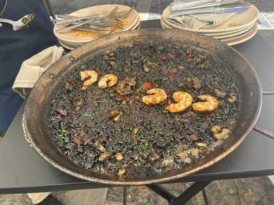 Mestizo Arroz & Brasas