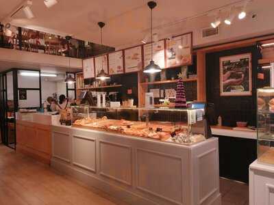 Santa Gloria Coffee & Bakery
