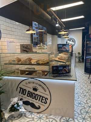 Tio Bigotes Barrio Gotico