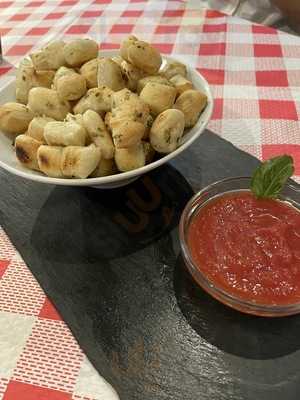 Mt Paradise Gastrobar