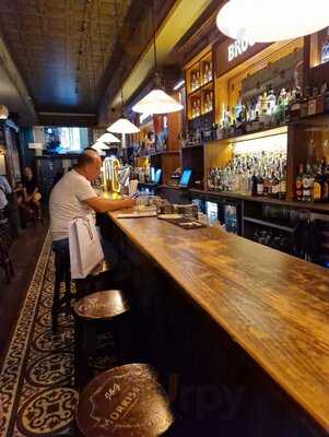 Morrissey's Irish Pub