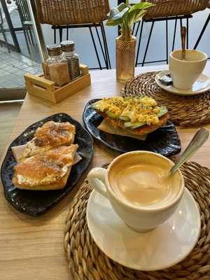 Amazonica Coffee & Breakfast