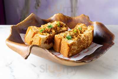 Lunática Taberna Dadaísta