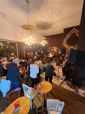 La Giacomina Resto Bar & Lounge