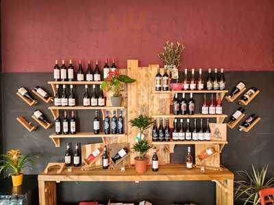 La Giacomina Resto Bar & Lounge