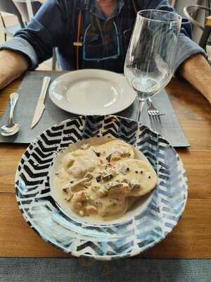 Otros Aires Steak House