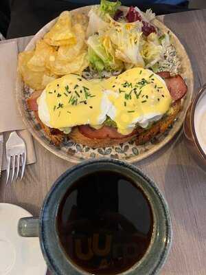 Mokambo Breakfast & Brunch & Lunch Sevilla