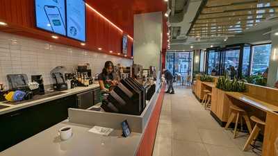 Starbucks Plaza Moyua
