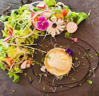 Qomo Bar Restaurant Cocktails