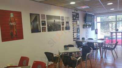 Cafetería La Piscina Café & Bar