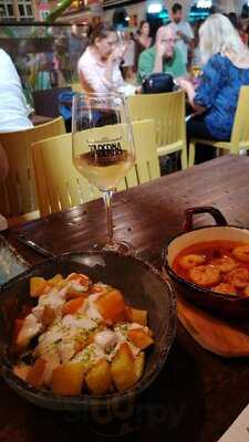 Taberna Platos Y Copas