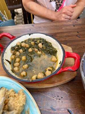 Taberna Platos Y Copas