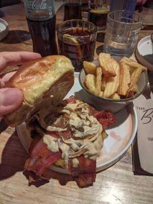 Berty's Burger Oviedo