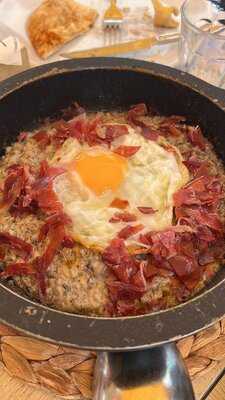 La Mafia Se Sienta A La Mesa