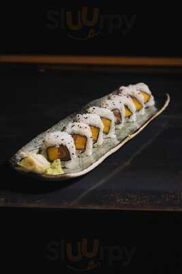 Os-kuro Sushi Bar & Robata