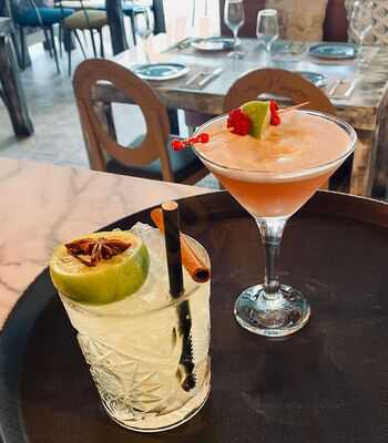 La Mafia Se Sienta A La Mesa