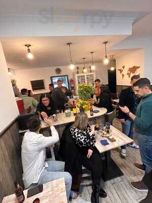 D'mundos Café - Bistro