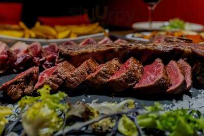 Numero Uno Steakhouse Pl Reina