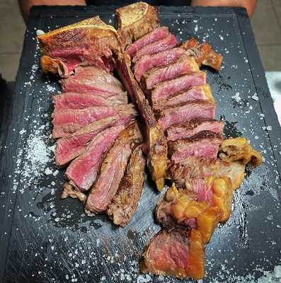 Numero Uno Steakhouse Pl Reina