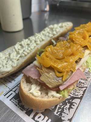 Brother’s Sandwicheria