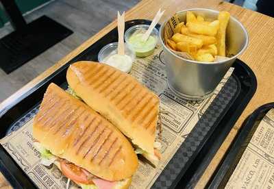 Brother’s Sandwicheria