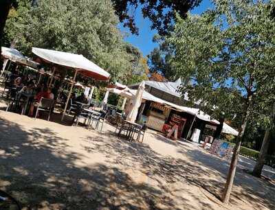 La Gruta Del Parque Del Buen Retiro