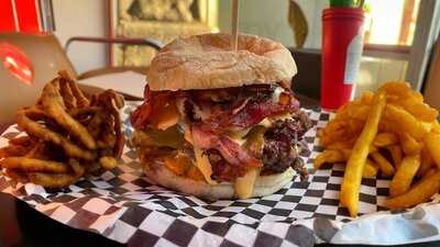 Craft 19 - Pastrami, Burgers & Beer