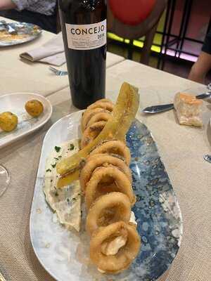 Restaurante El Plaza, Arte Y Temporada