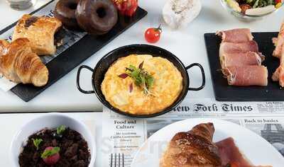 Lorenzo Restaurant & Bar