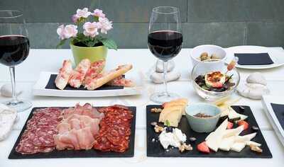 Lorenzo Restaurant & Bar