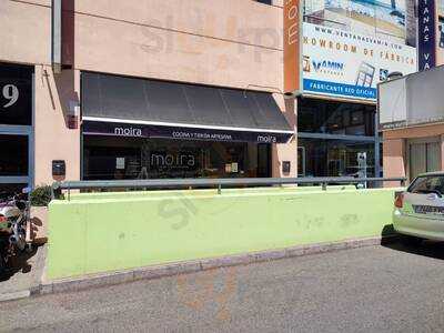 Moira: Cocina Y Tienda Artesana