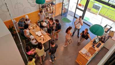 Moira: Cocina Y Tienda Artesana