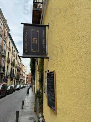 Lev - La Escalera Del Vino