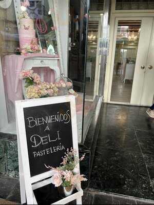 Deli Pastelería