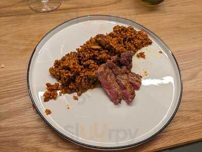 Seven M. Restaurant At The Flag