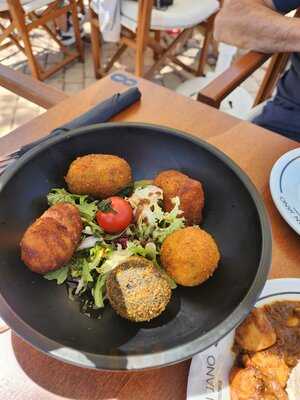 Can Jano Vermutería