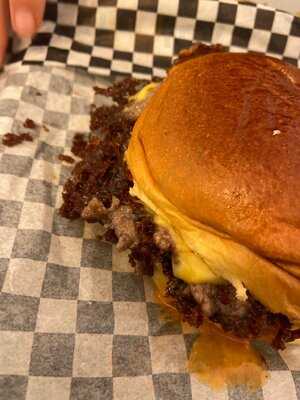 The Surfer's Burger Somo