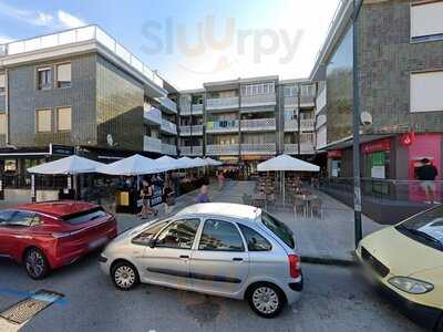 The Surfer's Burger Somo