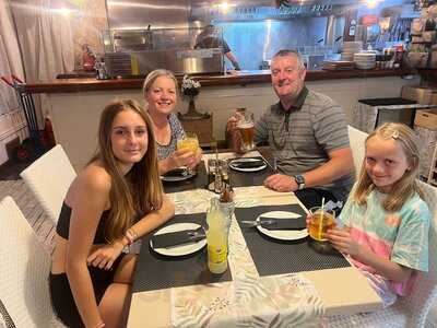 La Fuente Restaurante - Pizzería